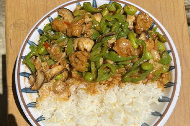 毛豆炒鸡盖浇饭