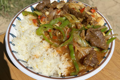 小炒黄牛肉盖浇饭