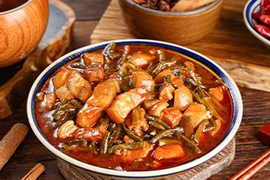 豆角烧肉盖浇饭